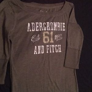 Abercrombie and Fitch 3/4 sleeve olive green shirt